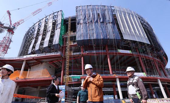 서울아레나 공사현장 찾은 오세훈 서울시장