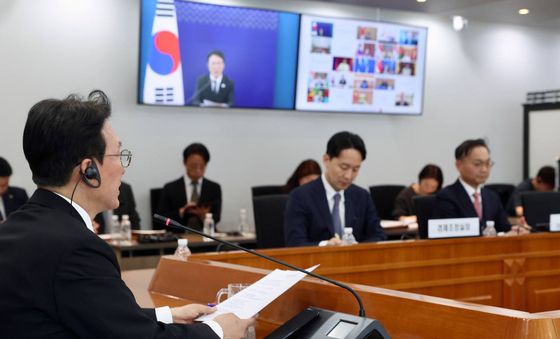 발언하는 김민석 국무총리