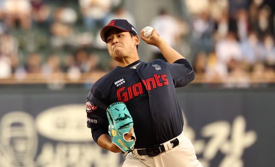 선발 투수 김진욱