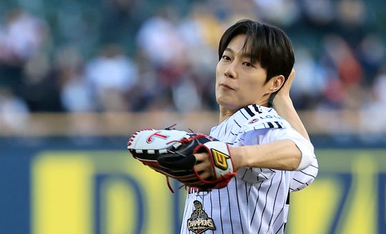 시구 나선 윤두준