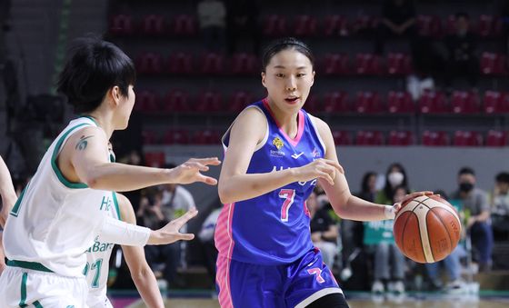 강유림 '신속 돌파'