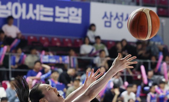 슛 하는 배혜윤