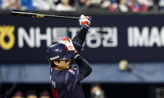 2루타 날리는 롯데 한태양