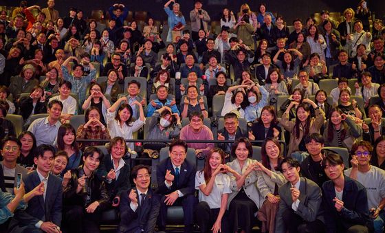 이재명 대통령 부부, 영화 '내 이름은' 관람