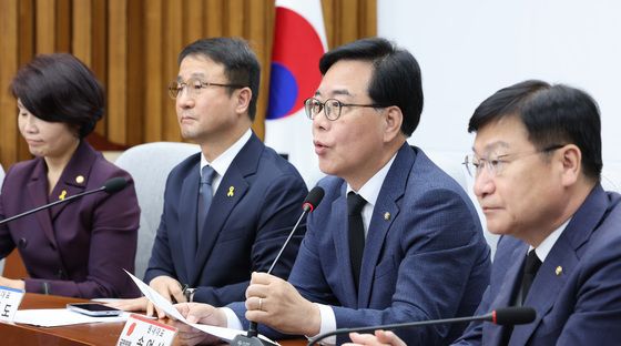 중동 상황 점검회의 발언하는 송언석