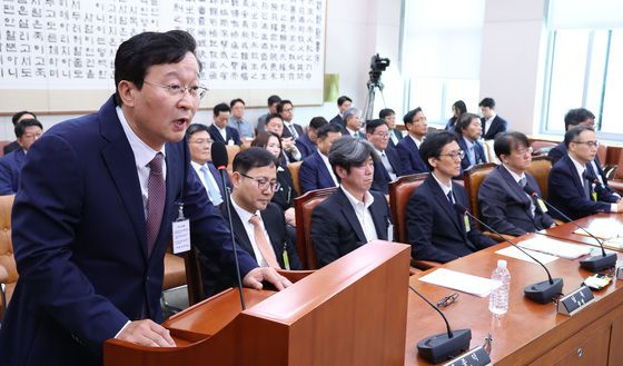 청문회 답변하는 송경호 전 중앙지검장