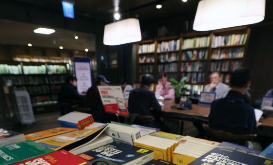 'SK 하이닉스 역대급 성과급에 SK 그룹 취업 교제도 인기'