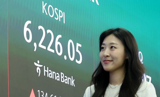 '종전 기대' 코스피 6200선 회복