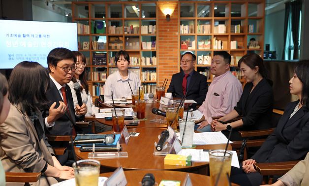 발언하는 최휘영 문체부 장관