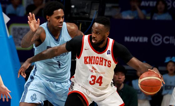 돌파 시도하는 자밀 워니