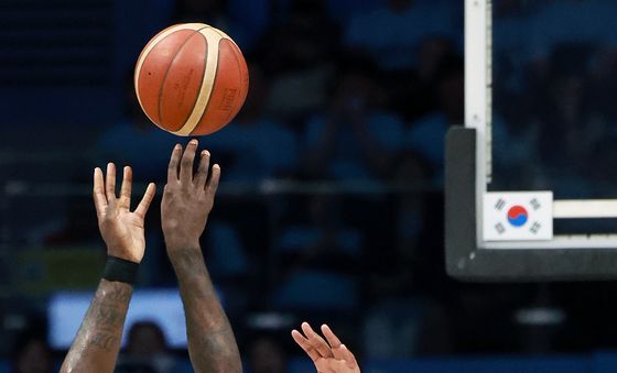 미들슛 쏘는 자밀 워니