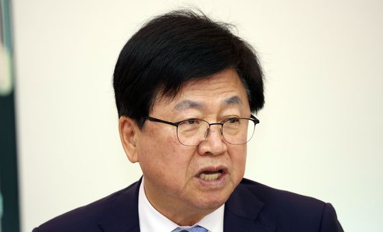 발언하는 최교진 장관