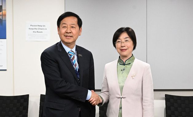 구윤철 부총리, 아시아인프라투자은행 총재 면담
