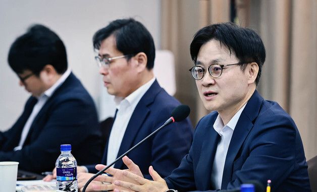 발언하는 김정관 산업부 장관