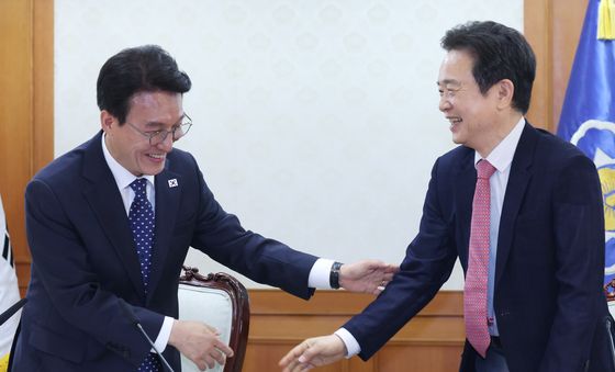 인사하는 김민석·남경필