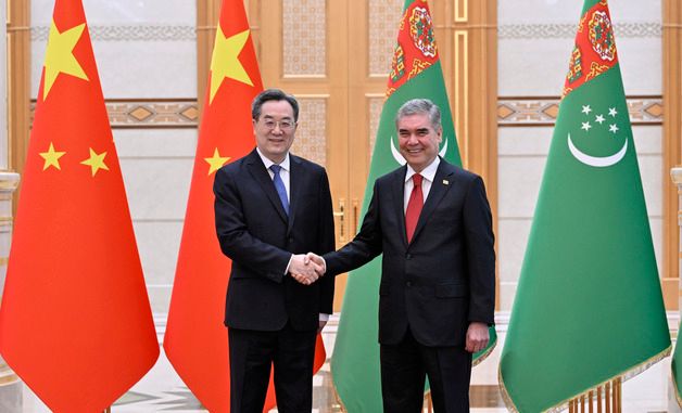 [포토] 이란 인접국 투르크 방문한 中부총리