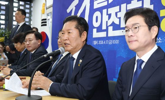 현장 최고위 발언하는 정청래 대표