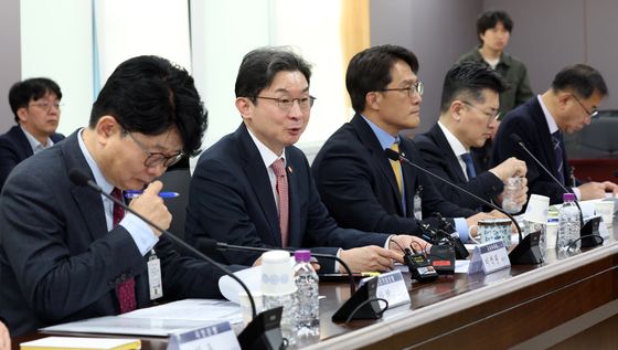 이억원 위원장, 3차 중동상황 피해업종 관련 산업ㆍ금융권 간담회 발언