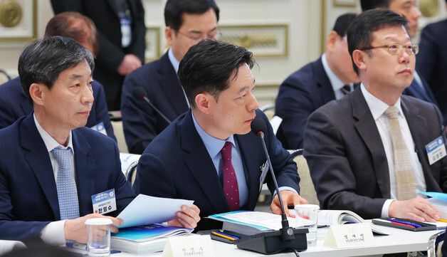 공공·유관기관 업무보고 참석한 성재민 한국노동연구원장 직무대행