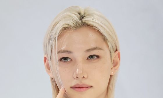 필릭스, 신비로운 눈빛