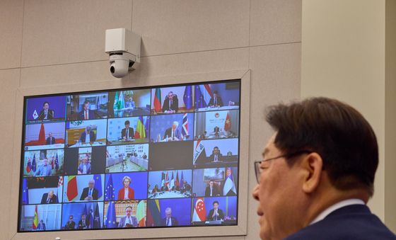 이재명 대통령,  '호르무즈 해협 자유항행' 정상회의 참석