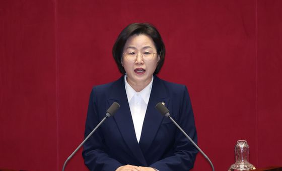 토론하는 정혜경 의원