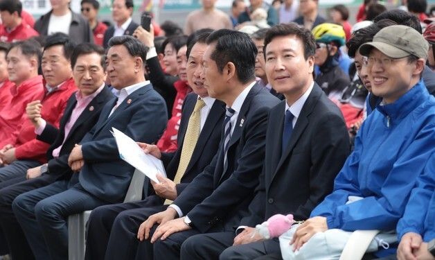 울산 여야 한 자리에