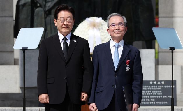 이재명 대통령, 4·19혁명 유공자 포상