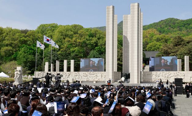 이재명 대통령, 4·19혁명 기념사