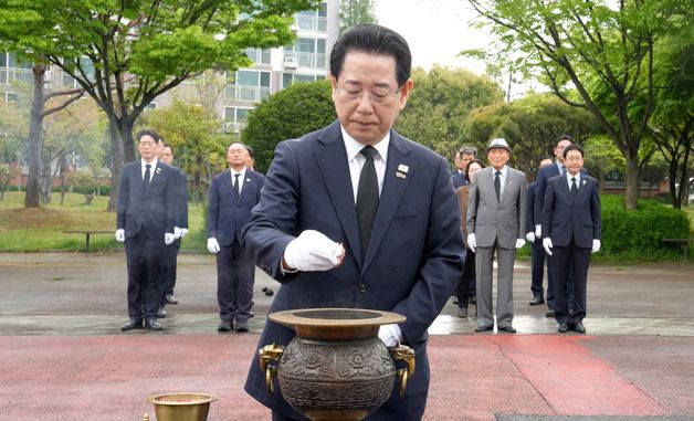 제66주년 4·19혁명 기념식 참배