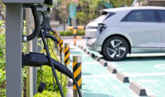 주말 전기차 충전기 낮 요금 12∼15% 할인