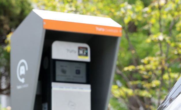 전기차 주말 낮에 충전하세요