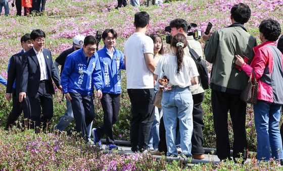 불암산 철쭉제 찾은 정원오 후보