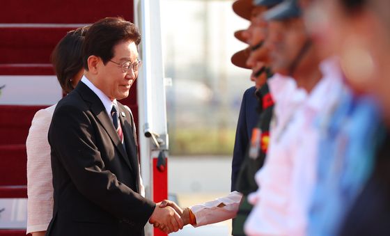 인도 뉴델리 도착한 이재명 대통령