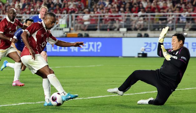 에브라, 결정적인 찬스에서 헛발질