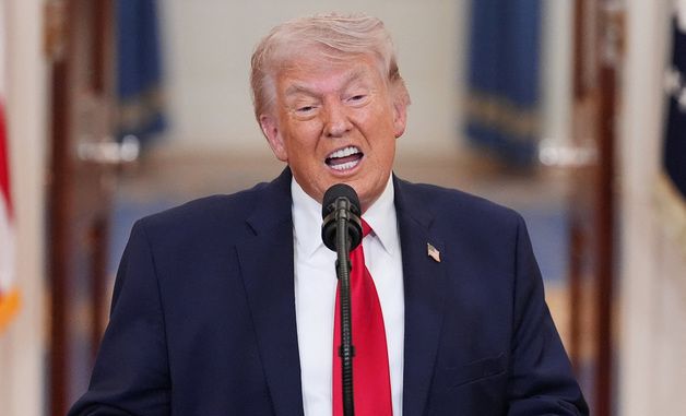 트럼프 "2~3주간 극도로 강력하게 타격…석기시대로 돌려보낼 것"