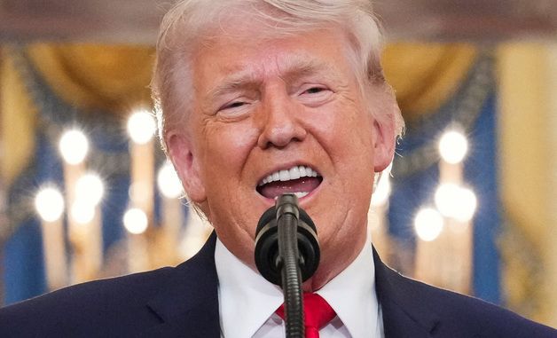 트럼프 "극도로 강력하게 타격…석기시대로 돌려보낼 것"