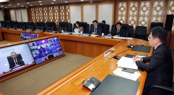 지방정부 국정비상 점검회의 주재하는 김민재 차관