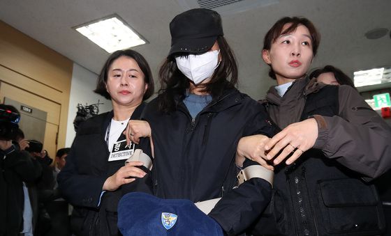 '어머니 시체유기한 딸' 영장실질심사