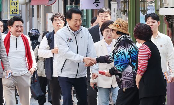 쌍문동 주민들 만난 오세훈 시장