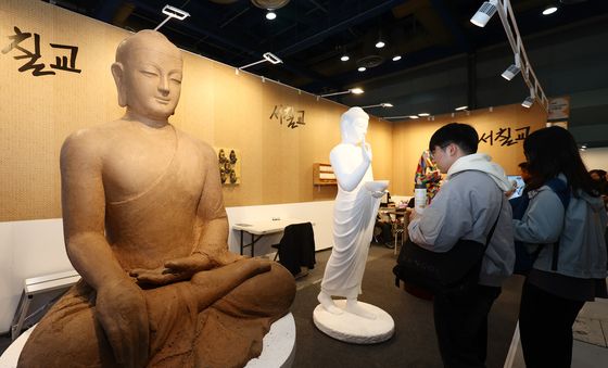 불교박람회에 등장한 불상