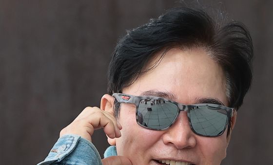 정보석, 근사한 볼 하트