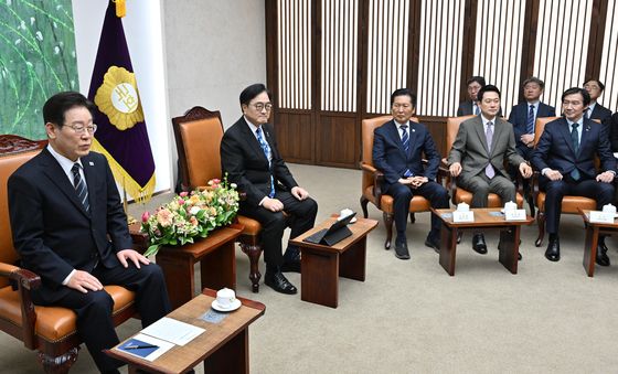 이재명 대통령, 여야 대표들과 환담