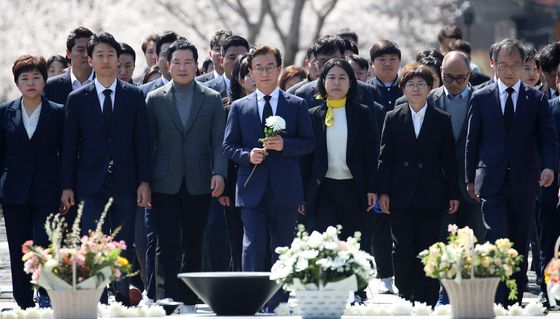 전재수, 노무현 전 대통령 묘역 참배