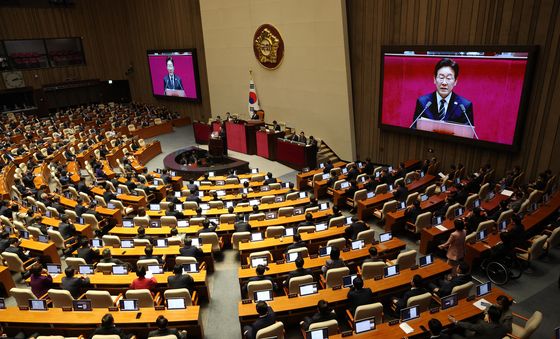 추경 시정연설 나선 이재명 대통령