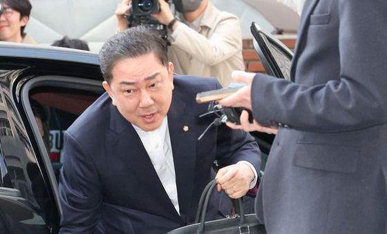 김병기, 5차 경찰 조사 출석