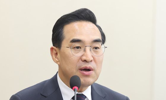 추경 관련 재경위 출석한 박홍근 장관