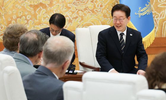 미국 상원의원단 접견하는 이재명 대통령