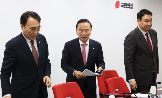 野, 공천 내홍 속 '박덕흠 공관위' 출범