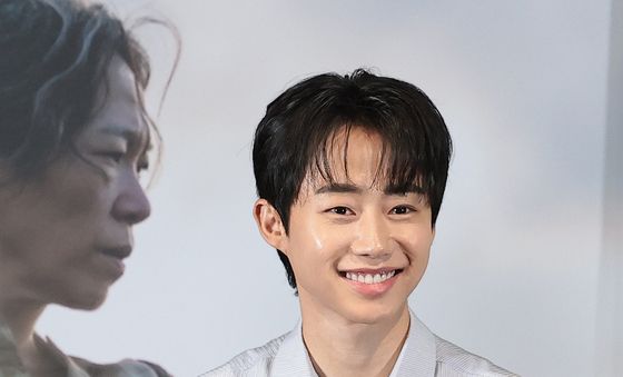 박지빈, 안구정화 비주얼